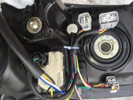 Toyota Land Cruiser 200 (08-15) фары передние линзовые хромированные, с светодиодной подсветкой, BROWNSTONE