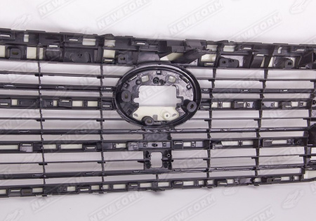 Toyota Land Cruiser LC 300 2021 - н.в. Решетка радиатора