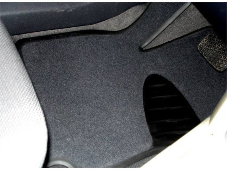 Nissan Qashqai+2 (08-) ворсовые коврики на резиновой основе, с перемычкой