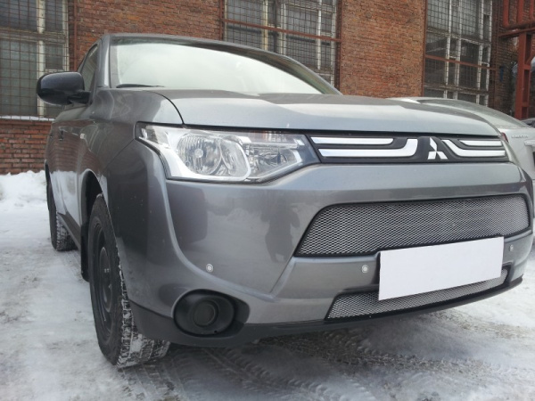 Mitsubishi Outlander (12–13) Защита радиатора, хром (2 части)