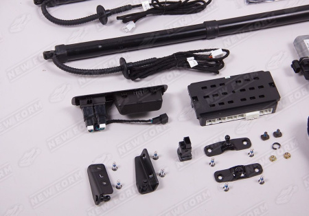 Toyota Land Cruiser LC 300 2021 - н.в. Доводчики багажника