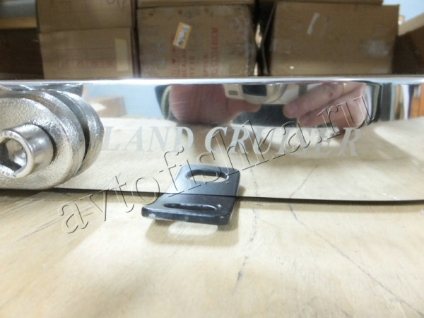 Toyota Land Cruiser (07–/12–/15–) Фаркоп (тягово-сцепное устройство) (50/1500кг) оцинкованный с двойной нержав. пластиной (с логотипом)