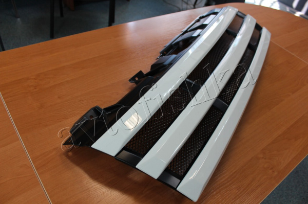 Mitsubishi Pajero 4 (06 – 15) решетка радиатора BROOMER Design