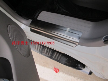 Mitsubishi Pajero Sport V3 (2009-) накладки на внутренние пороги из нержавеющей стали, к-кт 4 шт.