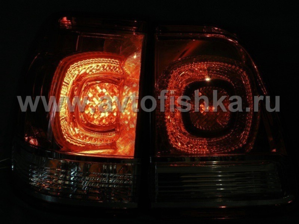 Toyota Land Cruiser 100 (98-07) задние фонари светодиодные красно-белые, дизайн Land Cruiser 200, комплект лев.+прав.