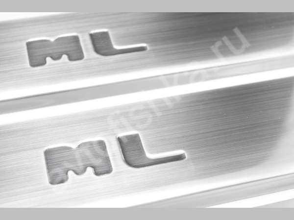 Mercedes ML W164 (2006-) накладки на пороги из нержавеющей стали, 4 шт.