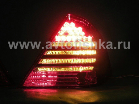 Mercedes C-class W203 (00-04) фонари задние светодиодные красно-белые, дизайн W220, комплект 2 шт.