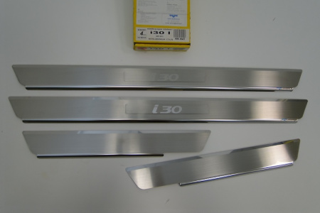 Hyundai i30 (07-) накладки на внутренние пороги, к-кт 4шт.