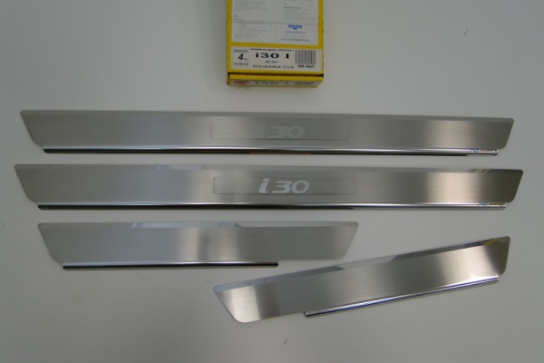 Hyundai i30 (07-) накладки на внутренние пороги, к-кт 4шт.