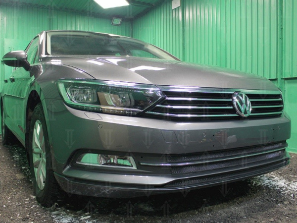 Volkswagen Passat (15–) Защита радиатора, чёрная (3 части) ( B8 1.8 TSI)