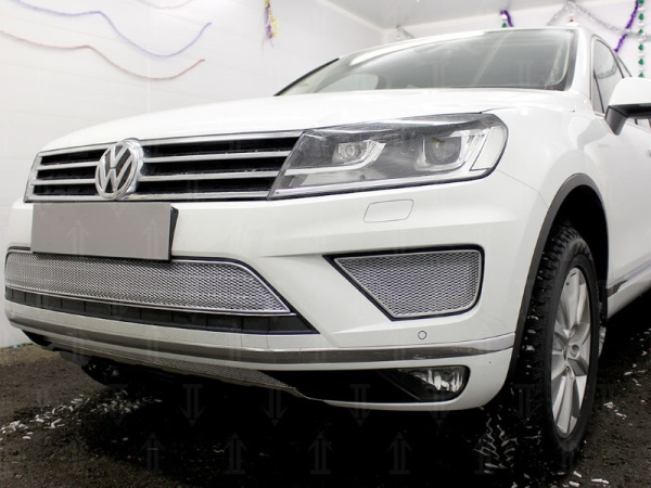 Volkswagen Touareg (14–) Защита радиатора Premium, хром, низ