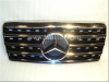 Mercedes E W124 (93-95) черная перфорированная вставка в рамку передней решетки, дизайн ML W164