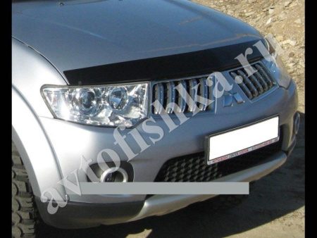 Mitsubishi Pajero Sport и L200 (2007-) дефлектор капота темный