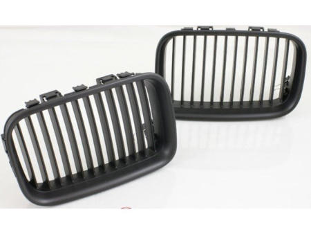 BMW E36 (91-95) решетка радиатора полностью черная, комплект лев. + прав.