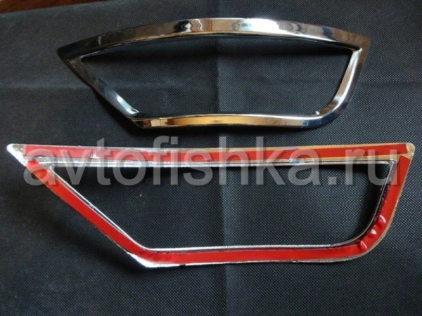 Ford Focus 2 (2009-2011) хэтчбек хромированные накладки на противотуманные фонари заднего бампера, комплект 2 шт.