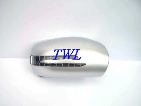 Mercedes W211 E-class корпуса боковых зеркал серебристые, со светодиодными поворотниками и подсветкой Welcome, хромированная рамка, комплект 2 шт.