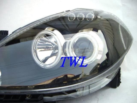 Nissan Tiida (04-) фары передние линзовые черные, со светящимися ободками, комплект 2 шт.