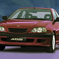 Toyota Avensis T220 1997–2000