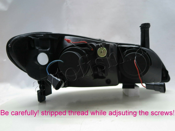 Nissan Maxima QX III A33 (00-06) фары передние линзовые со светящимися ободками, цвет хром