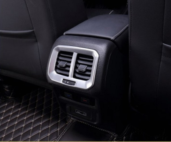 Volkswagen Tiguan (17–) Окантовка вентиляции заднего ряда, нерж. сталь, 1 часть