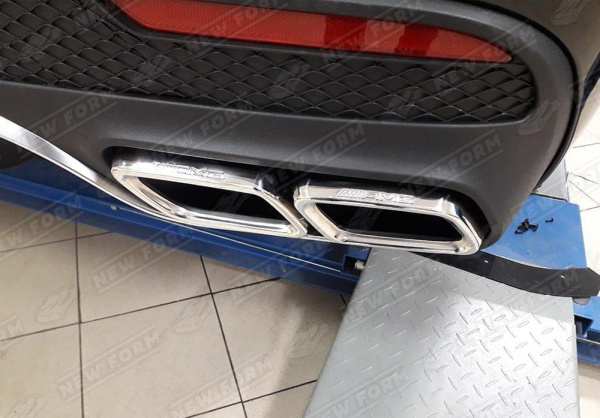 Mercedes-Benz GLS-Klasse X166 2015 - 2019 Бампер задний 6.3 AMG в сборе с диффузором и насадками