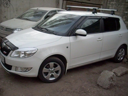 Skoda Fabia 2 хэтчбэк (10-14) дефлектор капота