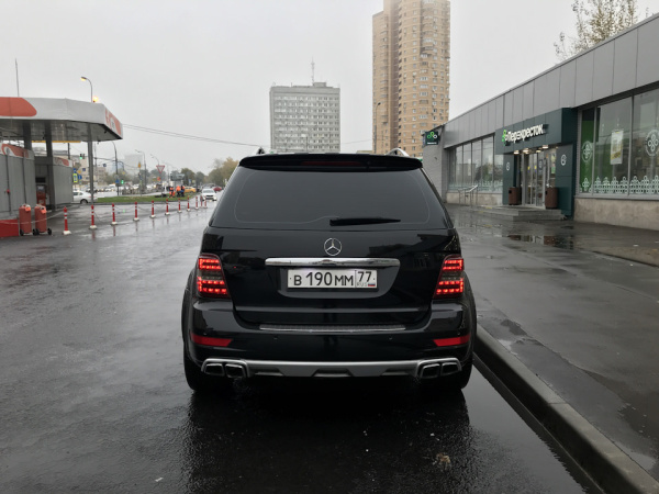 Mercedes ML-Class W164 (05-08) Спойлер AMG на пятую дверь