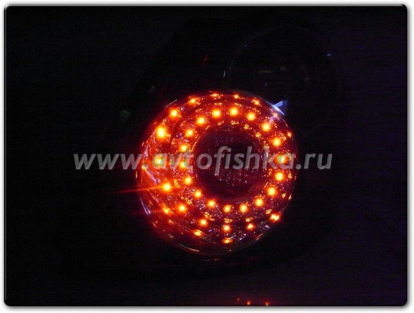 Toyota Yaris P2 (05-) фонари задние светодиодные красно-хромированные, комплект 2 шт.