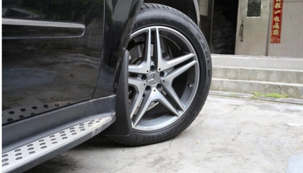 Mercedes W164 ML (05-) боковые пороги - алюминиевые подножки, дизайн оригинал Mercedes