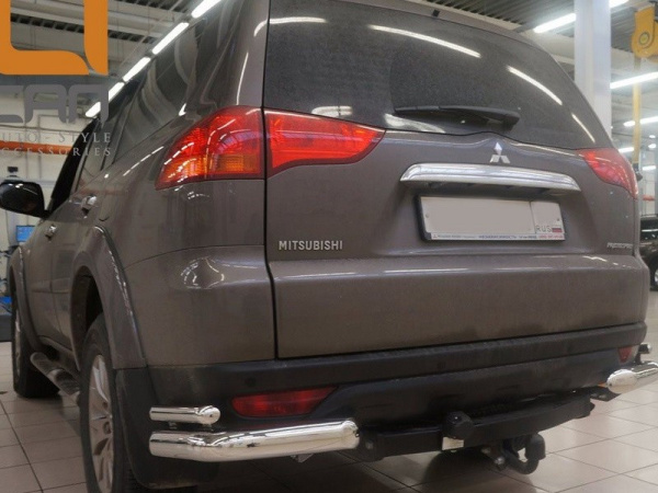 Mitsubishi Pajero Sport (08–15) Защита заднего бампера уголки d 76/42 мм, нерж.