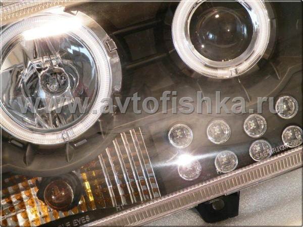 Chrysler 300C LX (04-) 2.7L V6 24V фары передние линзовые черные, со светящимися ободками и светодиодной подсветкой, комплект 2 шт.