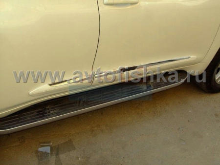 Toyota Land Cruiser Prado 150 (09-) накладки на двери, молдинги белые (040) с хромированными вставками, дизайн Lexus LX, комплект 4 шт.