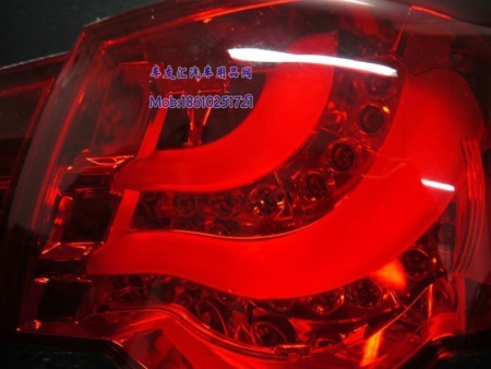 Chevrolet Cruze (08-) задние светодиодные красно-тонированные фонари в стиле Volkswagen, комплект лев + прав