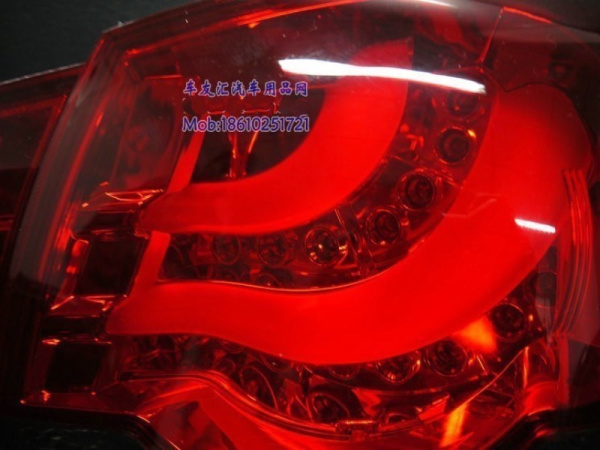 Chevrolet Cruze (08-) задние светодиодные красно-тонированные фонари в стиле Volkswagen, комплект лев + прав