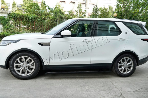 Land Rover Discovery (17-) штатные выезжающие электропороги автоматические