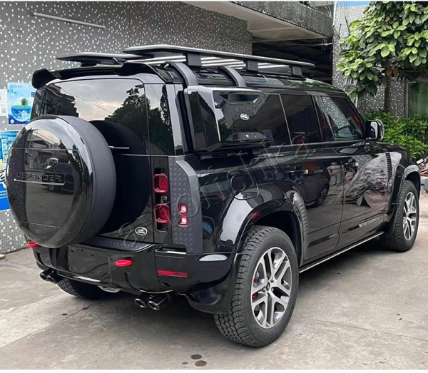 Land Rover Defender 90, 110 (20-) штатный бокс (чехол) запасного колеса с надписью