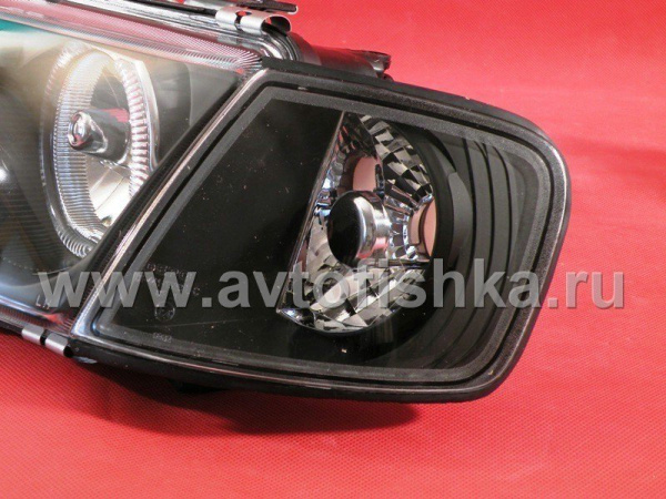 Audi A3 (96-02) фары передние черные со светящимися ободками, комплект с поворотниками лев. и прав.