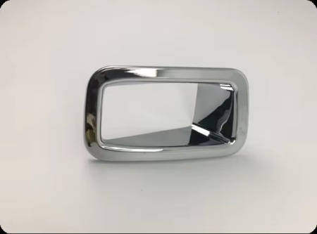 Toyota Highlander (2011-2013) хромированная рамка на заднюю противотуманную фару