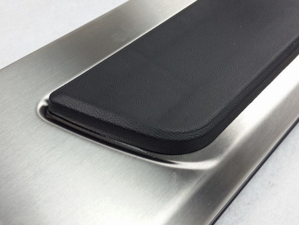 Audi Q7 (05–15) Пороги OEM