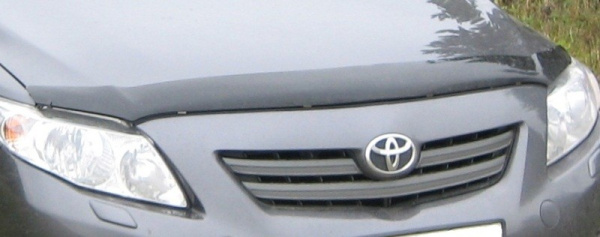 Toyota Corolla (08–) Дефлектор капота, темный, седан