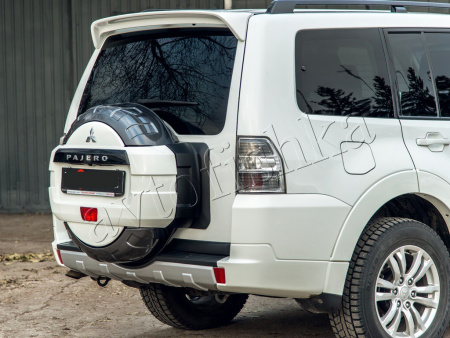 Mitsubishi Pajero 4 (06-15) бокс запасного колеса 265/65/R18, дизайн оригинал, окрашенный