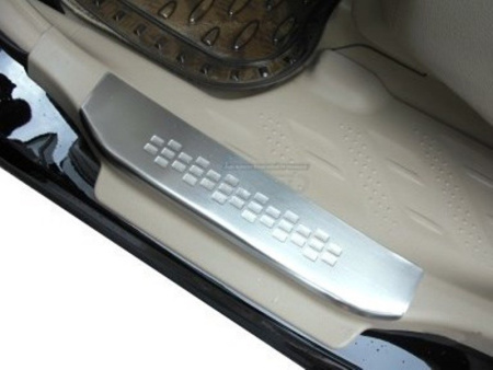 Toyota Highlander (2011-) накладки на порогов дверей из нержавеющей стали, комплект 4шт.