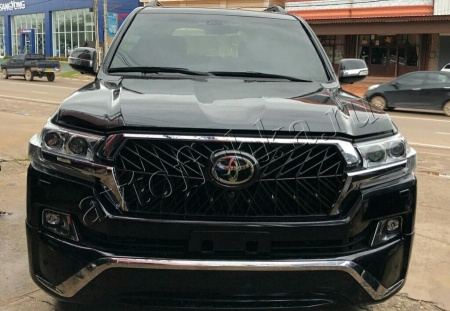 Toyota Land Cruiser (15–) Решетка радиатора TRD