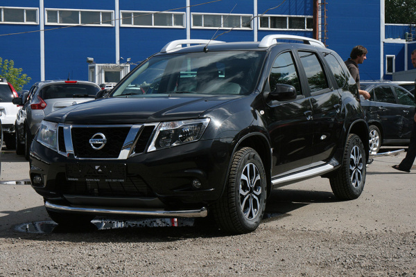Защита переднего бампера труба d76,Nissan Terrano 2014-