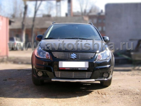 Suzuki SX4 (10-) хэтчбек накладка на решетку радиатора