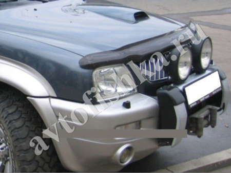 Дефлектор капота темный Mitsubishi L200 2001-2006