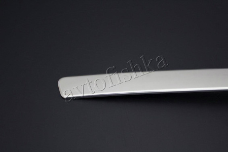 Ford Fusion (02-12) накладка над номерным знаком на крышке багажника