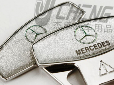 Вставка в замок ремня безопасности с логотипом Mercedes-Benz, серебристая, 1 шт.