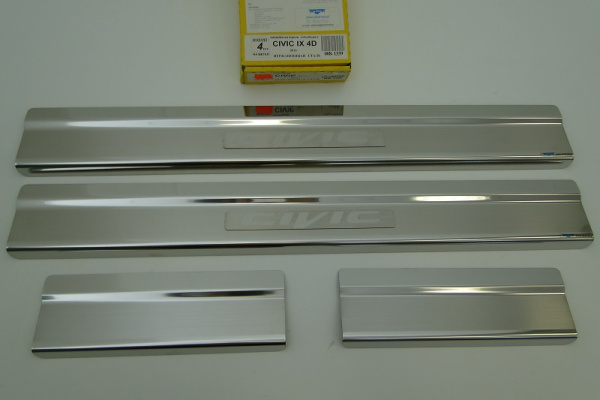 Накладки на внутренние пороги с надписью, нерж. сталь, 4 шт. (4D) Alu-Frost 08-1339 для HONDA Civic