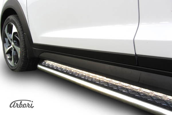 Защита штатных порогов Arbori d42 с листом усиленная HYUNDAI Tucson 4WD 2015-